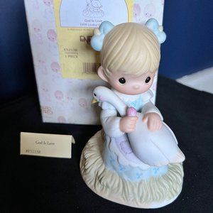 Precious Moments - God Is Love Collectors Figurine